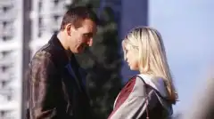 Доктор Кто (сериал 2005 – 2022) 1 сезон 1 серия